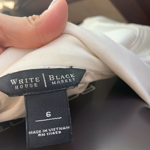 A women’s blazer - Picture 2 of 6